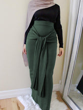 Load image into Gallery viewer, Women&#39;S Casual Solid Color Tie Long Skirt