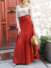 Load image into Gallery viewer, Casual Pleated Bag Hip Long Skirt