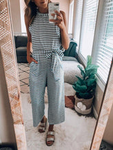 Load image into Gallery viewer, Casual Round Neck Striped Print Loose Sleeveless Jumpsuit