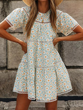 Load image into Gallery viewer, Printed Round Neck Lace Stitching Short Sleeve Dress