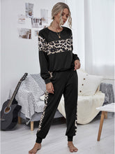 Load image into Gallery viewer, Female Leopard Stitching Long-Sleeved Round Neck Sports Suit