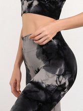 Load image into Gallery viewer, Tie-dye Seamless Knitted Slim Fit Yoga Pants for Women