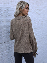 Load image into Gallery viewer, Loose Leopard Print V-neck Chiffon Bottoming Shirt