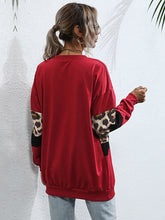 Load image into Gallery viewer, Contrasting Casual Loose Leopard Print Stitching Top