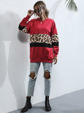 Load image into Gallery viewer, Contrasting Casual Loose Leopard Print Stitching Top
