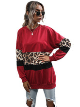 Load image into Gallery viewer, Contrasting Casual Loose Leopard Print Stitching Top