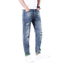 Load image into Gallery viewer, Men&#39;S Stretch Jeans With Holes