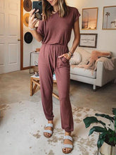 Load image into Gallery viewer, Solid Color Round Neck Short-sleeved Top Casual Loose Two-piece Suit