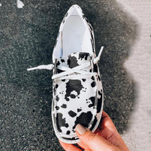 Load image into Gallery viewer, Ladies Canvas Lace-Up Slippers