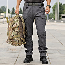 Load image into Gallery viewer, Men&#39;S Outdoor Camouflage Pants Loose Multi-Pocket Overalls